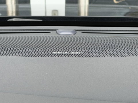 Volvo S60 2.0 Recharge T8 AWD 455PK Plus Bright |Schuif/kantel dak|H/K|360Cam|AutoPilot