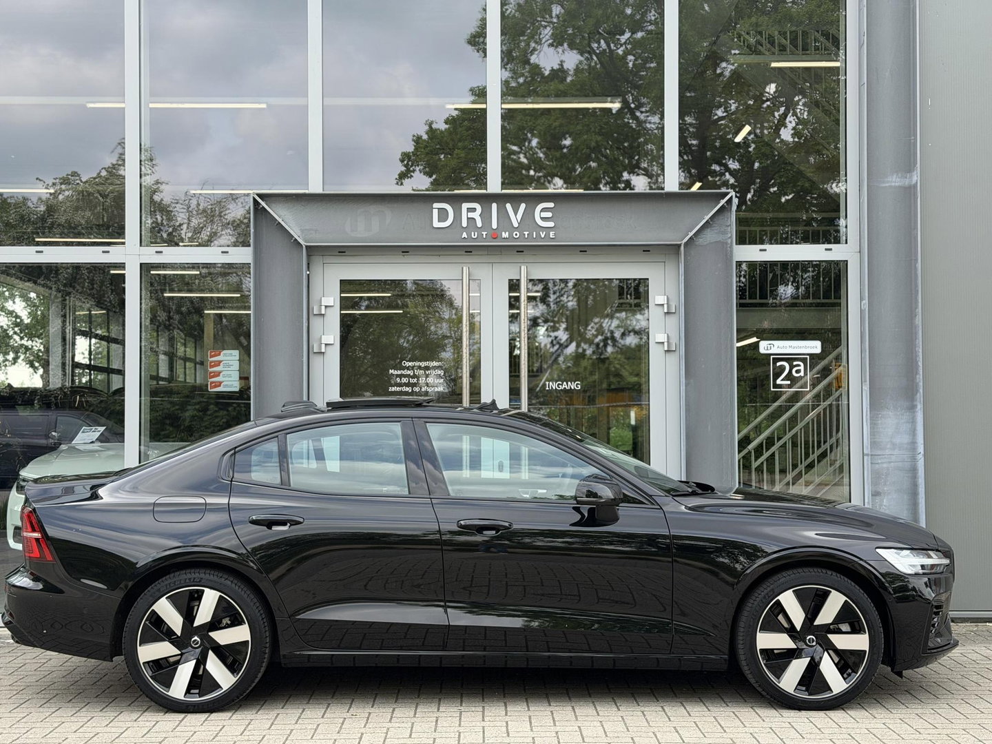Volvo S60 2.0 Recharge T8 AWD 455PK Plus Bright |Schuif/kantel dak|H/K|360Cam|AutoPilot