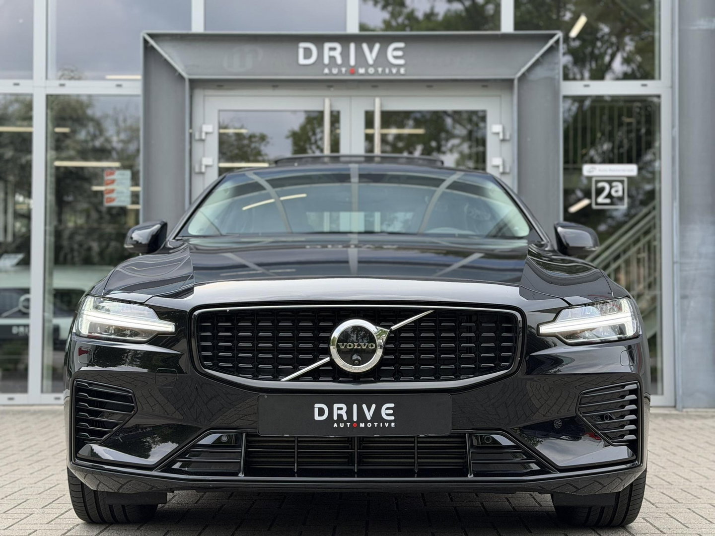 Volvo S60 2.0 Recharge T8 AWD 455PK Plus Bright |Schuif/kantel dak|H/K|360Cam|AutoPilot