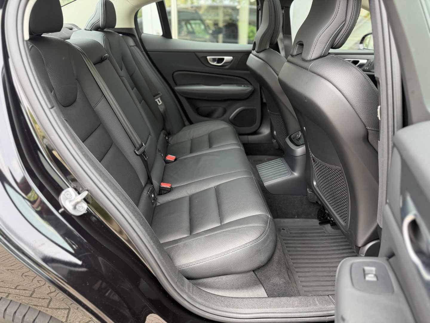 Volvo S60 2.0 Recharge T8 AWD 455PK Plus Bright |Schuif/kantel dak|H/K|360Cam|AutoPilot