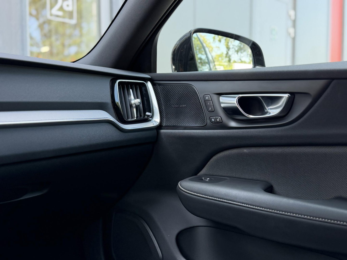 Volvo V60 2.0 T6 Plug-in hybrid 350Pk AWD Plus Dark Long Range|Pano|H/K|360Cam|Pilot|Trekhaak