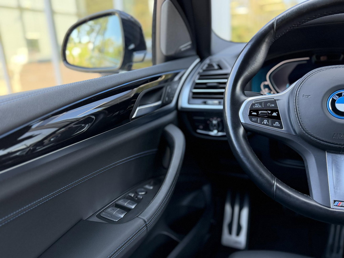 BMW iX3 High Executive 80 kWh M-Sport |Pano|H/K|Laser|360Cam|20"|SOH96%|SOPHISTOGRAU