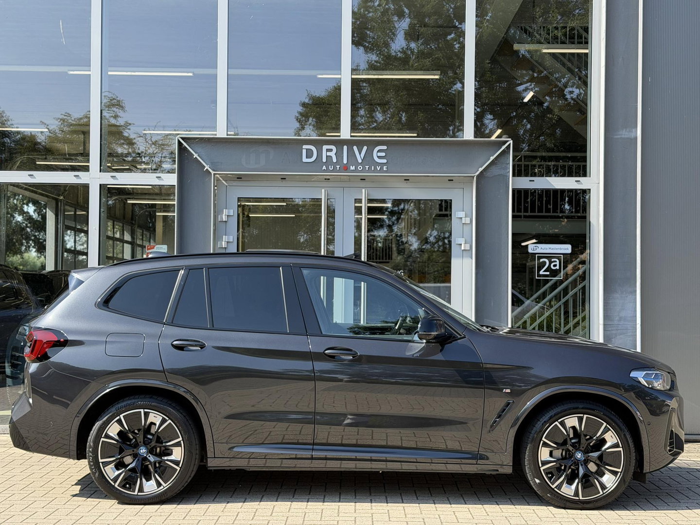 BMW iX3 High Executive 80 kWh M-Sport |Pano|H/K|Laser|360Cam|20"|SOH96%|SOPHISTOGRAU