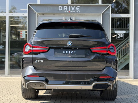 BMW iX3 High Executive 80 kWh M-Sport |Pano|H/K|Laser|360Cam|20"|SOH96%|SOPHISTOGRAU