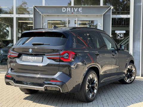 BMW iX3 High Executive 80 kWh M-Sport |Pano|H/K|Laser|360Cam|20"|SOH96%|SOPHISTOGRAU