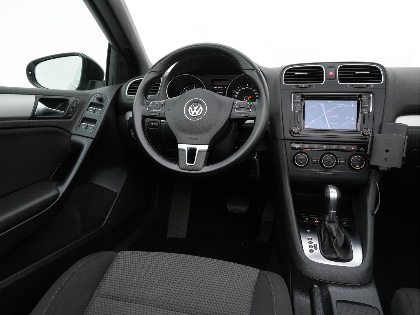 Volkswagen Golf Cabriolet 2.0 TDI Bluemotion Aut. *NAVI-FULLMAP | HEATED-COMFORTSEATS | SHIFTPADDLES | ECC | PARKPILOT | CRUISE | 16''ALU*