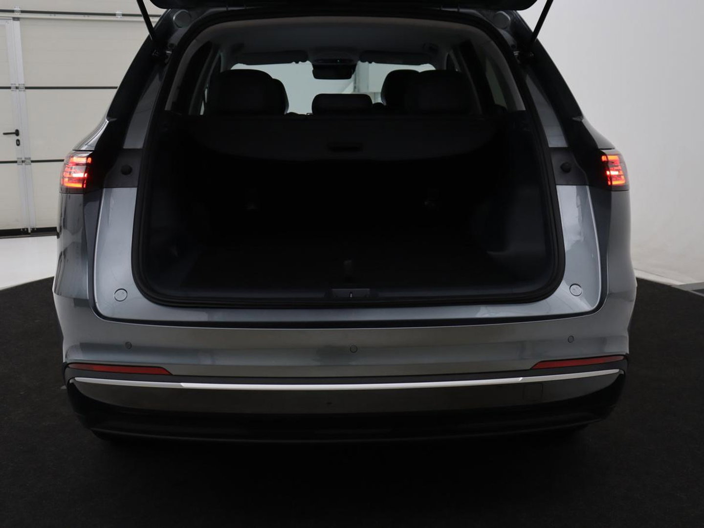 GEELY Starray EM-i 1.5 Pro | Leder | Adaptive cruise | Carplay | Full LED | Dodehoek detectie | 360 camera | DAB |