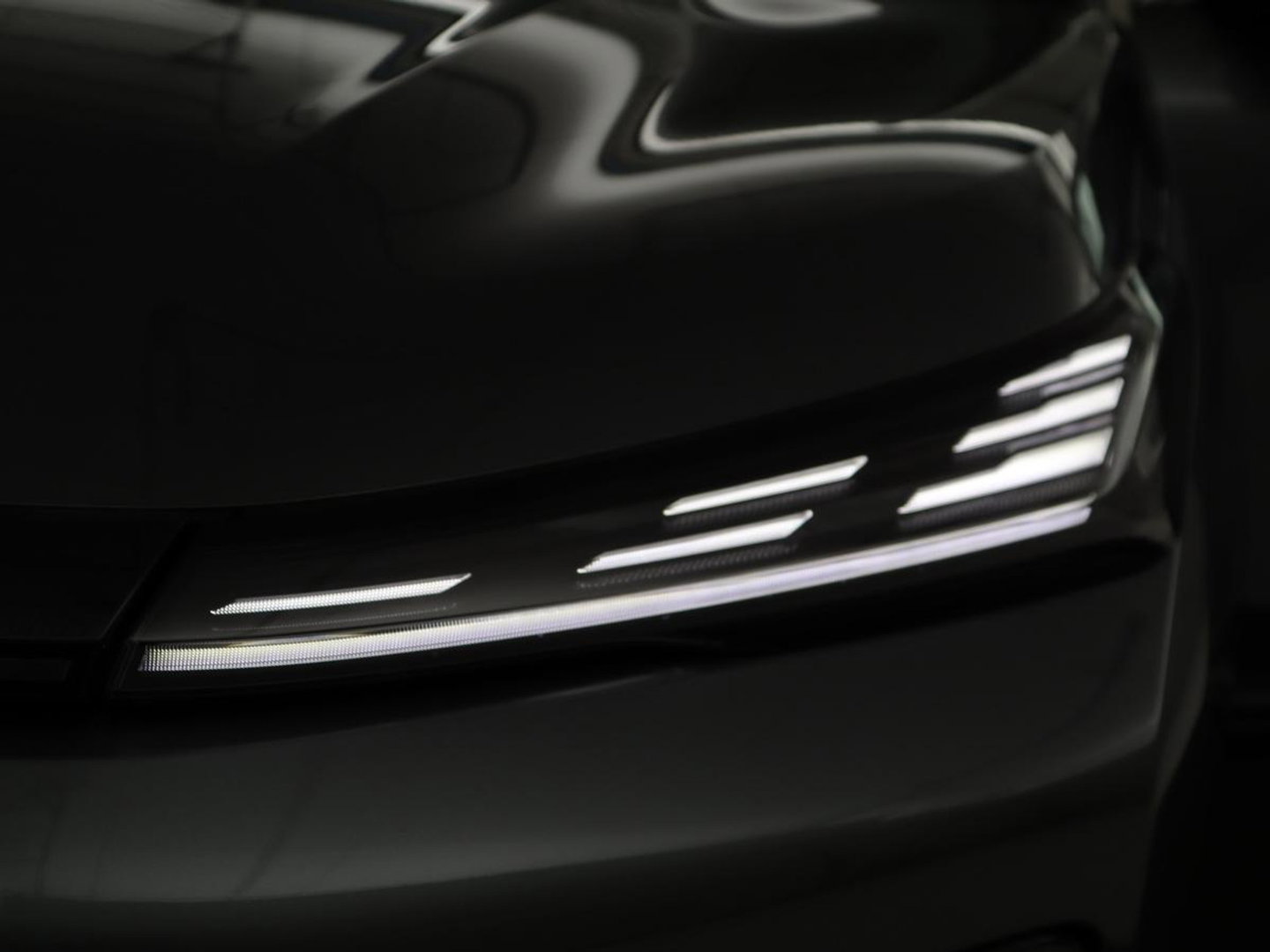 GEELY Starray EM-i 1.5 Pro | Leder | Adaptive cruise | Carplay | Full LED | Dodehoek detectie | 360 camera | DAB |