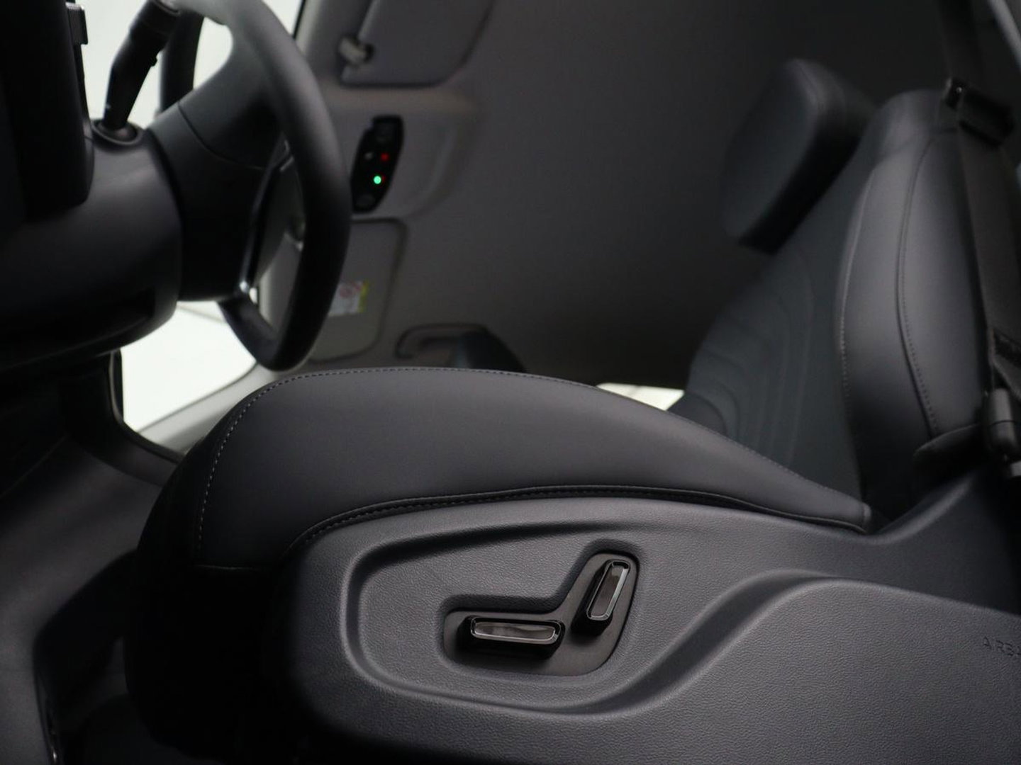GEELY Starray EM-i 1.5 Pro | Leder | Adaptive cruise | Carplay | Full LED | Dodehoek detectie | 360 camera | DAB |
