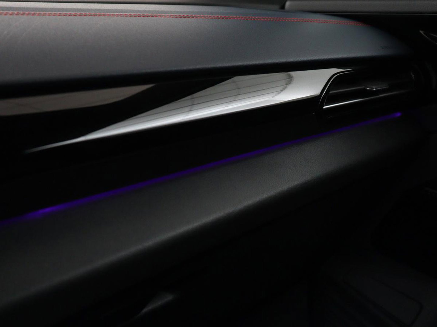Volkswagen ID.5 GTX 77 kWh | SOH 90,1% | Half leder | Stuur/stoelverwarming | Carplay | Sfeerverlichting | Adaptive cruise | Climate control | Camera | Park assist |
