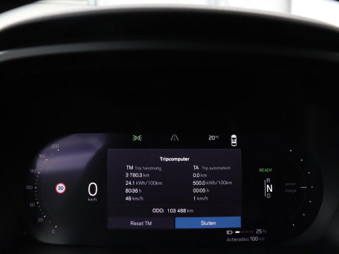 Volvo XC40 Recharge P8 AWD R-Design | SOH 97.1% | Trekhaak | Panoramadak | Leder/alcantara | Stuur/stoel verwarming | Park assit | Carplay |