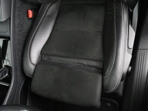 Volvo XC40 Recharge P8 AWD R-Design | SOH 97.1% | Trekhaak | Panoramadak | Leder/alcantara | Stuur/stoel verwarming | Park assit | Carplay |