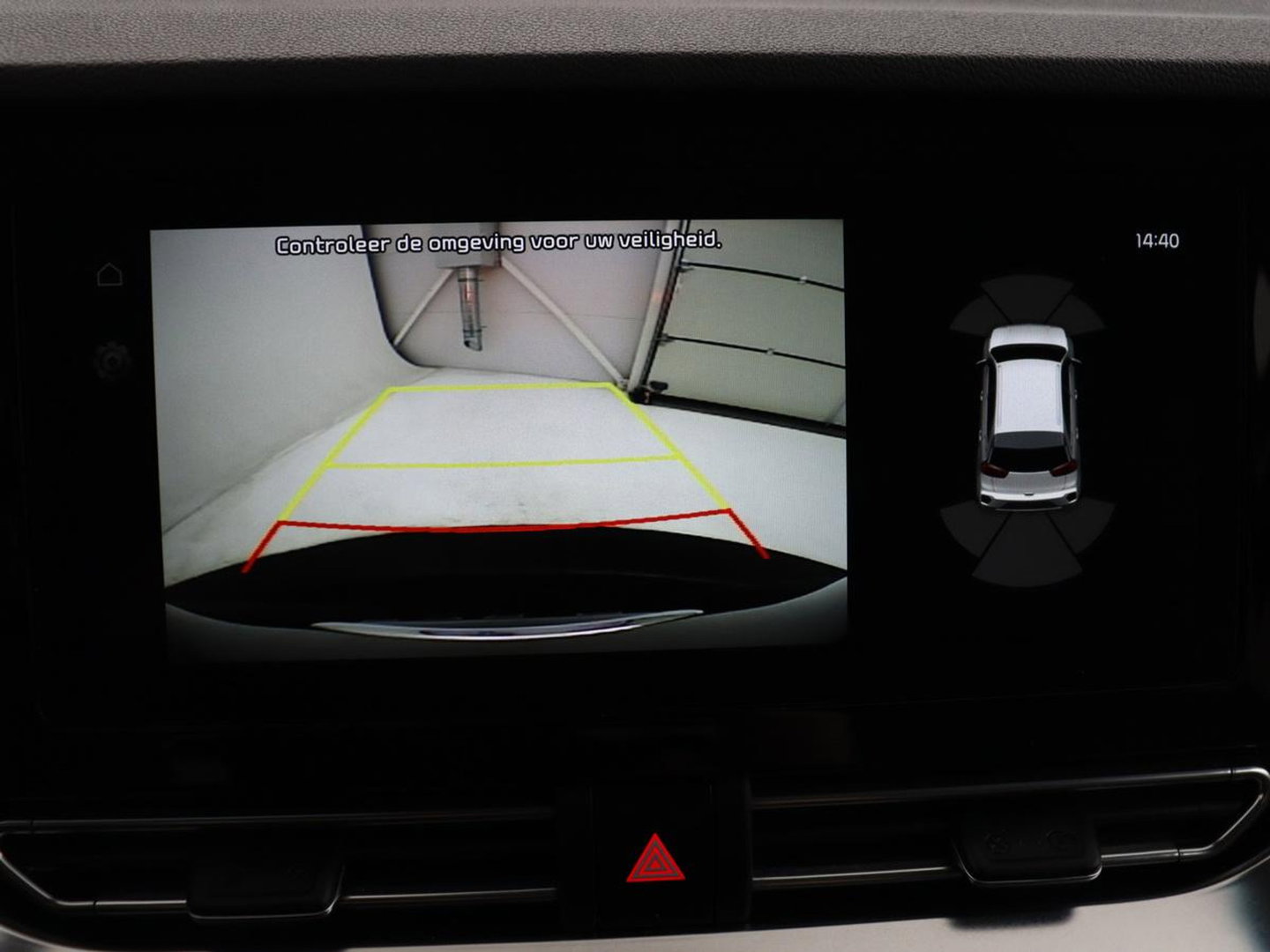 Kia e-Niro DynamicPlusLine 64 kWh | SOH 95.2% | Panoramadak | Half Leder | Adaptive cruise | Stuur/stoel verwarming | Camera | Park assist | Carplay | Climate control | Virtual dashboard | Full LED |
