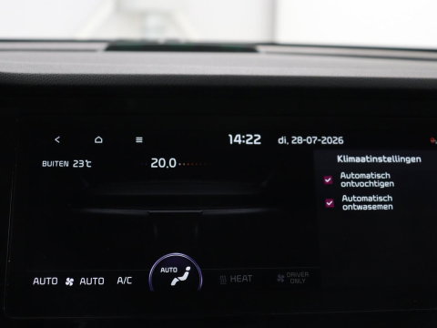 Kia e-Niro DynamicPlusLine 64 kWh | SOH 95.2% | Panoramadak | Half Leder | Adaptive cruise | Stuur/stoel verwarming | Camera | Park assist | Carplay | Climate control | Virtual dashboard | Full LED |