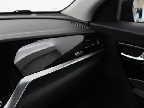 Kia e-Niro DynamicPlusLine 64 kWh | SOH 95.2% | Panoramadak | Half Leder | Adaptive cruise | Stuur/stoel verwarming | Camera | Park assist | Carplay | Climate control | Virtual dashboard | Full LED |