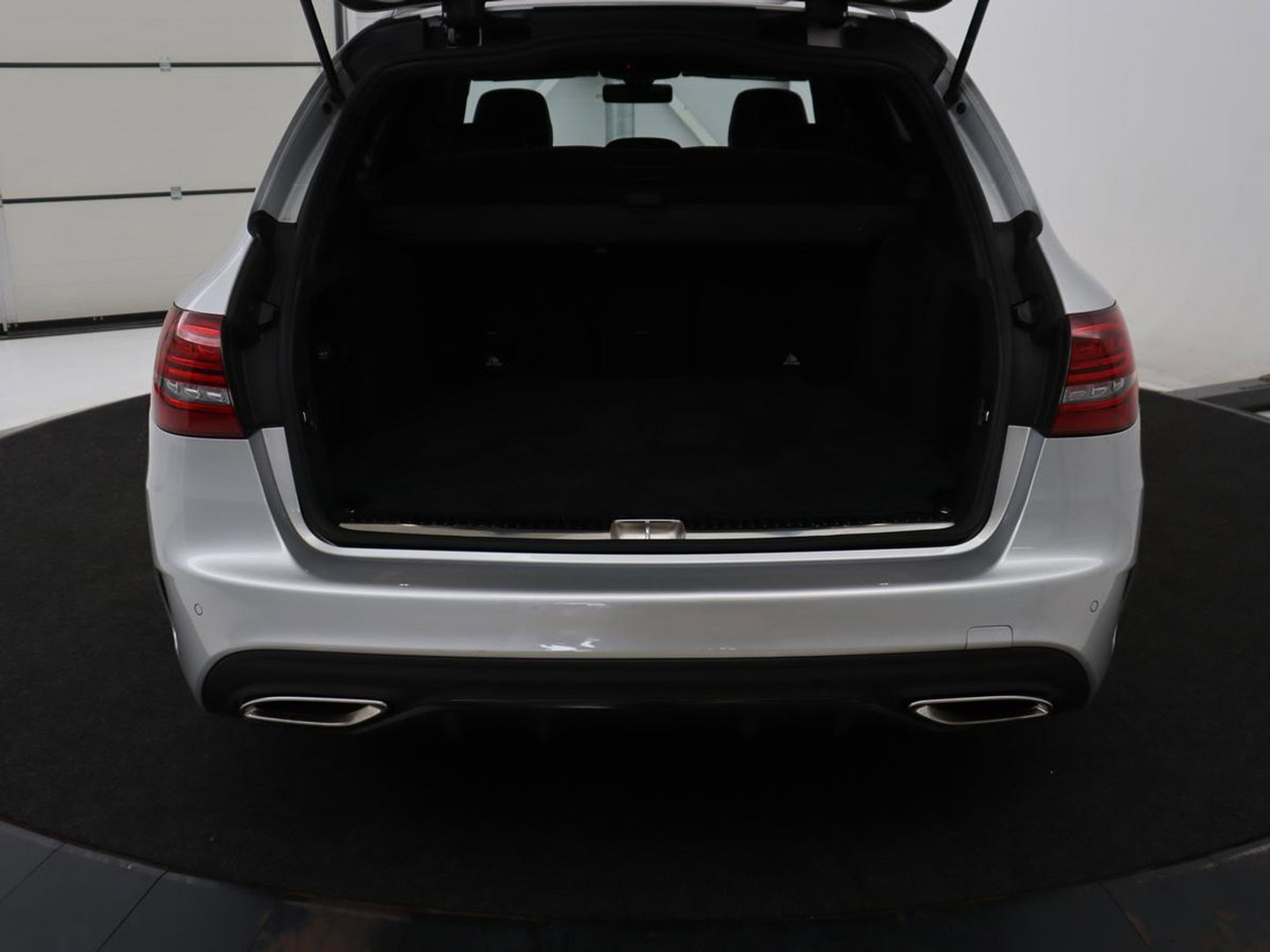 Mercedes-Benz C-Klasse Estate 180 Business Solution | Panoramadak | Half leder | Stoelverwarming | Virtueel dashboard | 360 Camera | Park assist | Climate control | Cruise control |