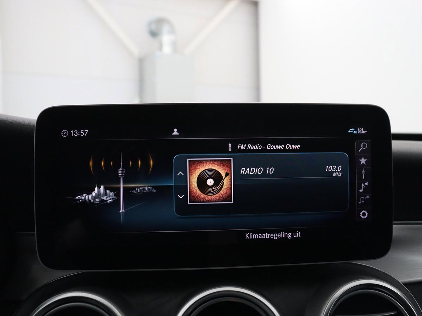 Mercedes-Benz C-Klasse Estate 180 Business Solution | Panoramadak | Half leder | Stoelverwarming | Virtueel dashboard | 360 Camera | Park assist | Climate control | Cruise control |