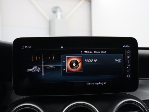 Mercedes-Benz C-Klasse Estate 180 Business Solution | Panoramadak | Half leder | Stoelverwarming | Virtueel dashboard | 360 Camera | Park assist | Climate control | Cruise control |