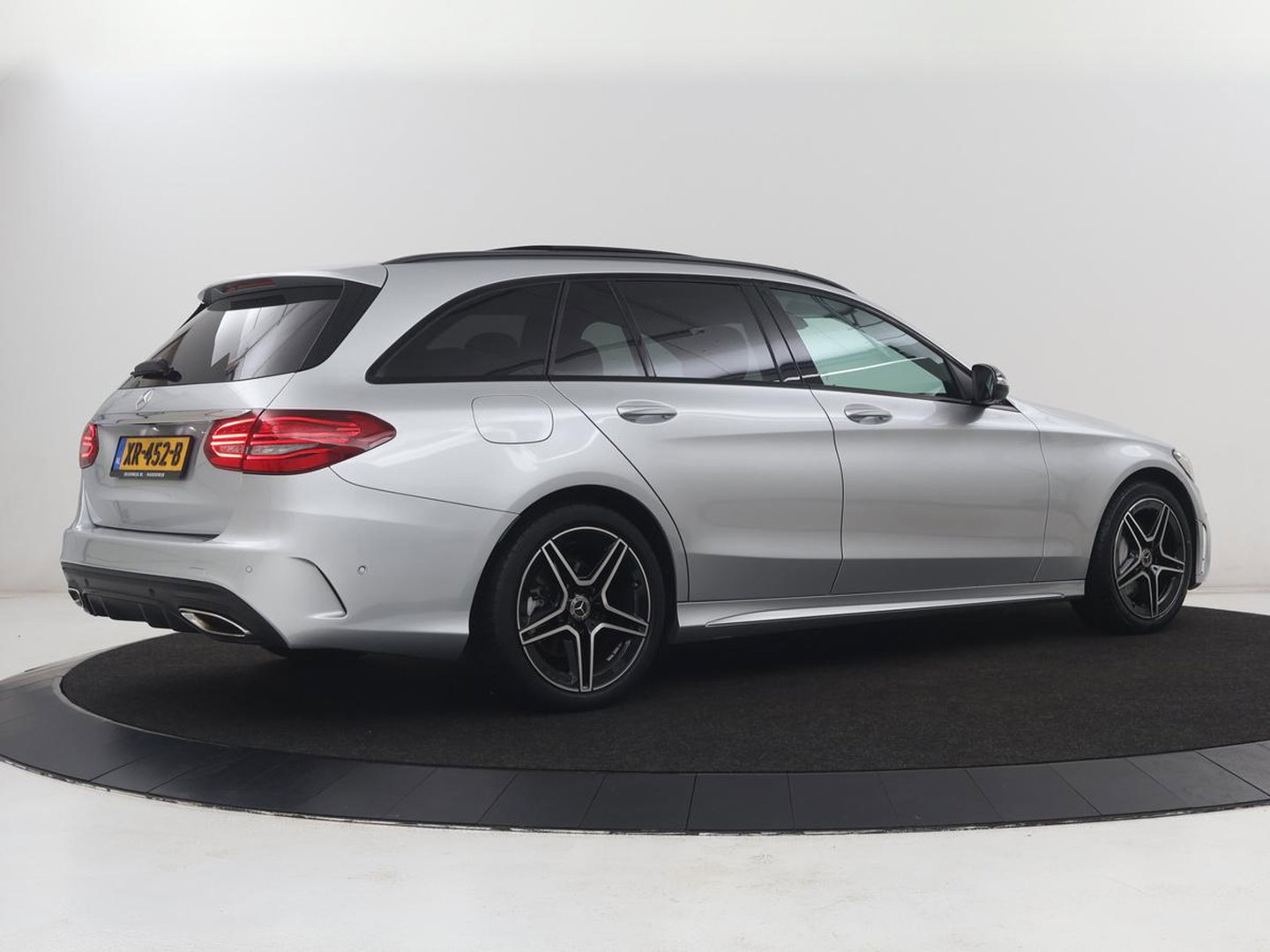 Mercedes-Benz C-Klasse Estate 180 Business Solution | Panoramadak | Half leder | Stoelverwarming | Virtueel dashboard | 360 Camera | Park assist | Climate control | Cruise control |