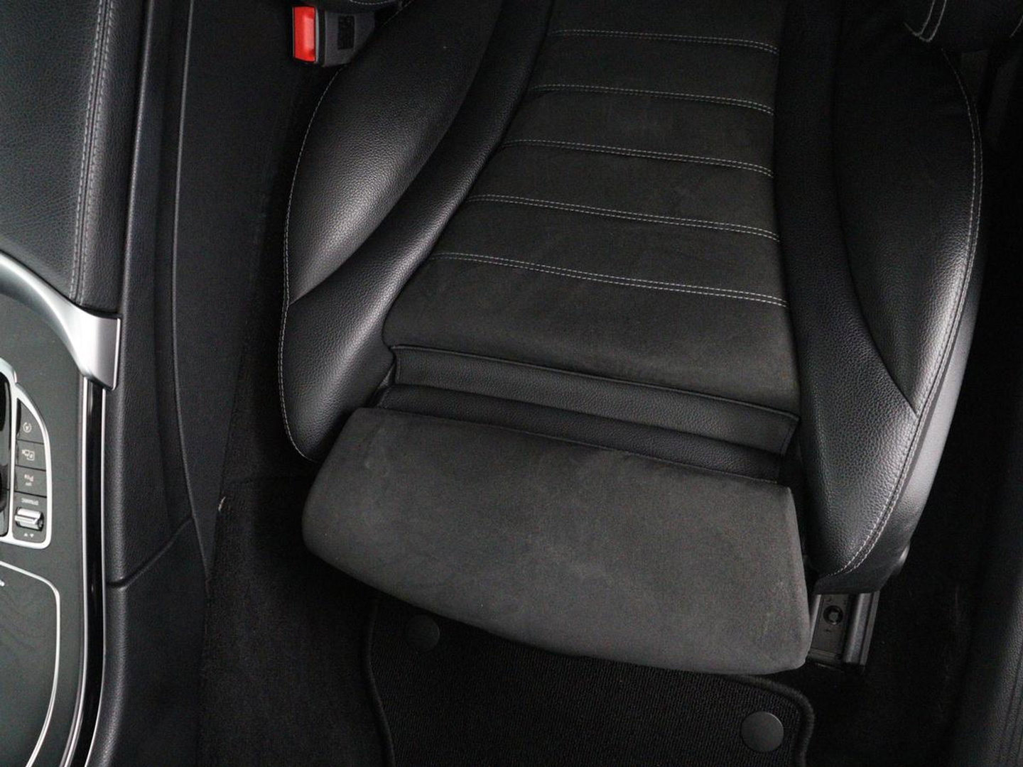 Mercedes-Benz C-Klasse Estate 180 Business Solution | Panoramadak | Half leder | Stoelverwarming | Virtueel dashboard | 360 Camera | Park assist | Climate control | Cruise control |