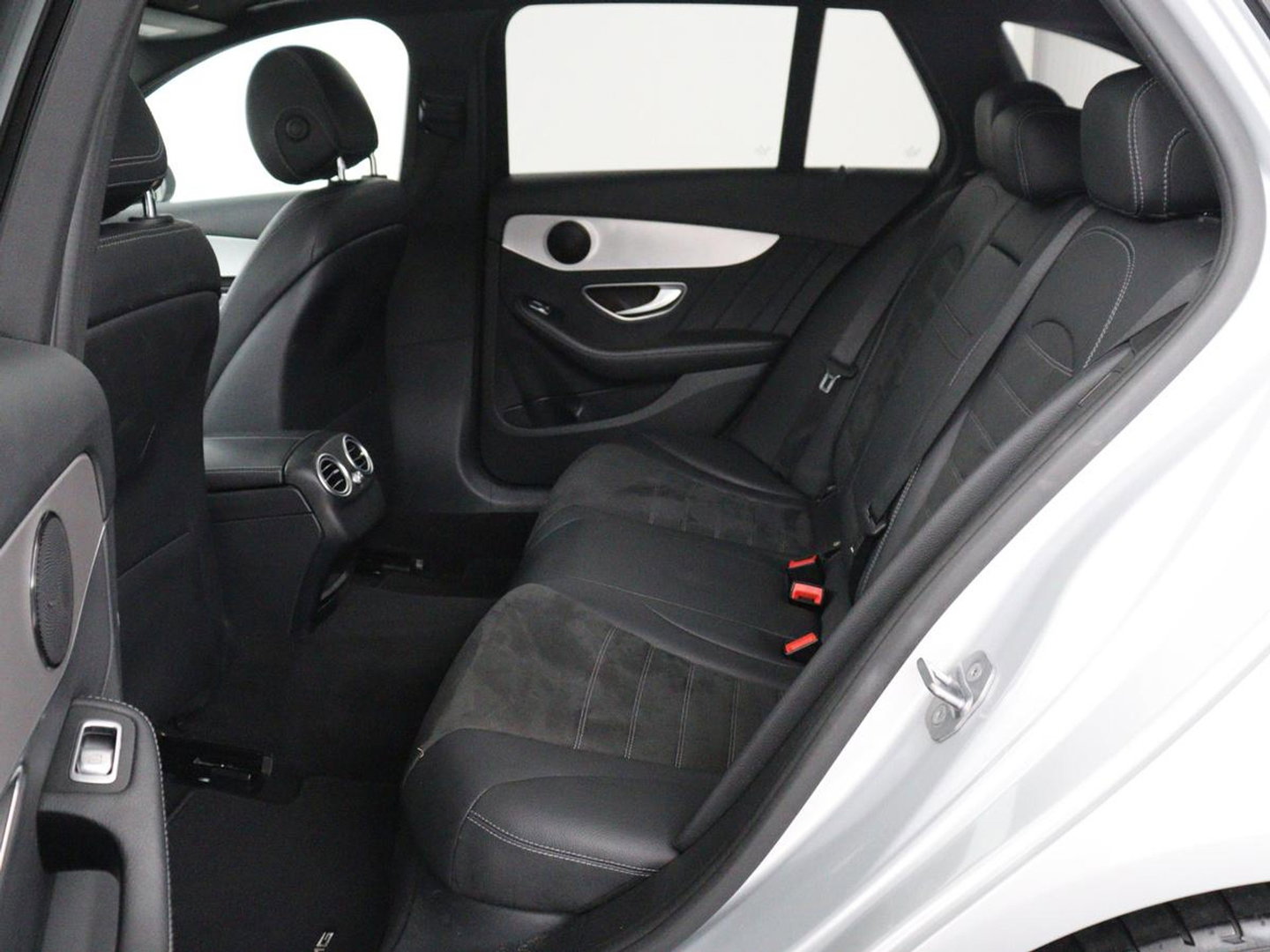 Mercedes-Benz C-Klasse Estate 180 Business Solution | Panoramadak | Half leder | Stoelverwarming | Virtueel dashboard | 360 Camera | Park assist | Climate control | Cruise control |
