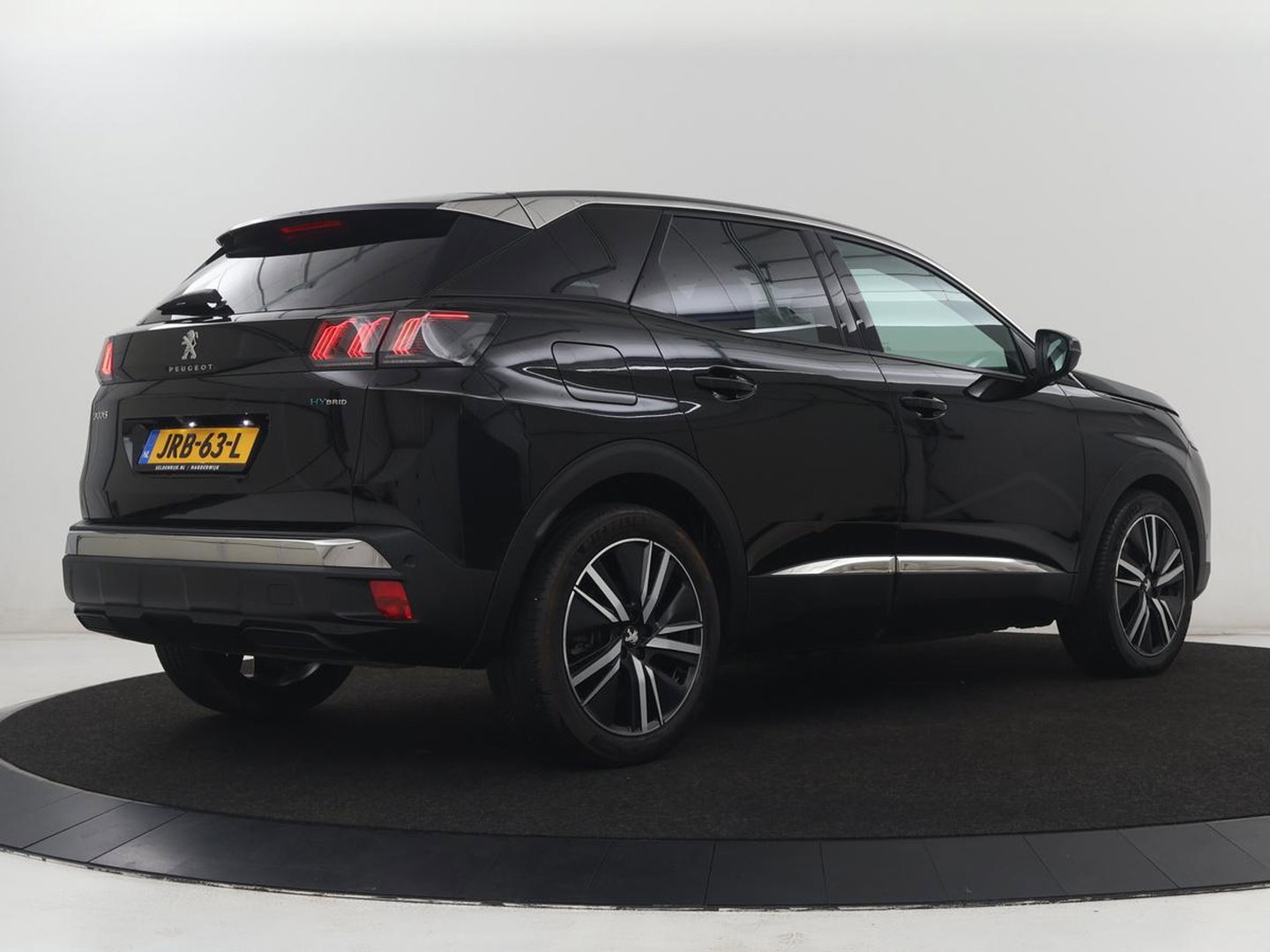 Peugeot 3008 1.6 HYbrid 225 Active Pack Business | SOH 98.8% | Half Leder | Adaptive cruise | 360 camera | Carplay | Climate control | Dodehoek detectie | DAB |