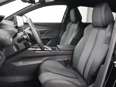 Peugeot 3008 1.6 HYbrid 225 Active Pack Business | SOH 98.8% | Half Leder | Adaptive cruise | 360 camera | Carplay | Climate control | Dodehoek detectie | DAB |