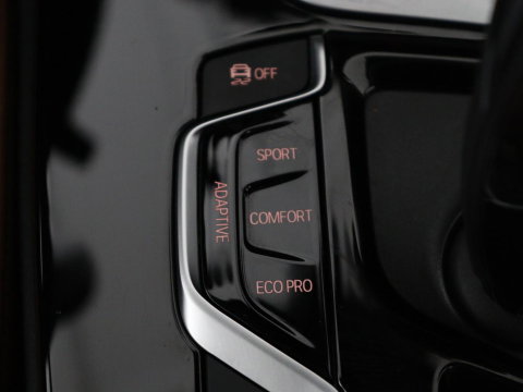 BMW X3 xDrive20i High Executive M-sport | Panoramadak | Head-up | Leder | Adaptive cruise | Camera | Park assist | Climate control | Stoelverwarming | Full LED | 3 zone klimaat |