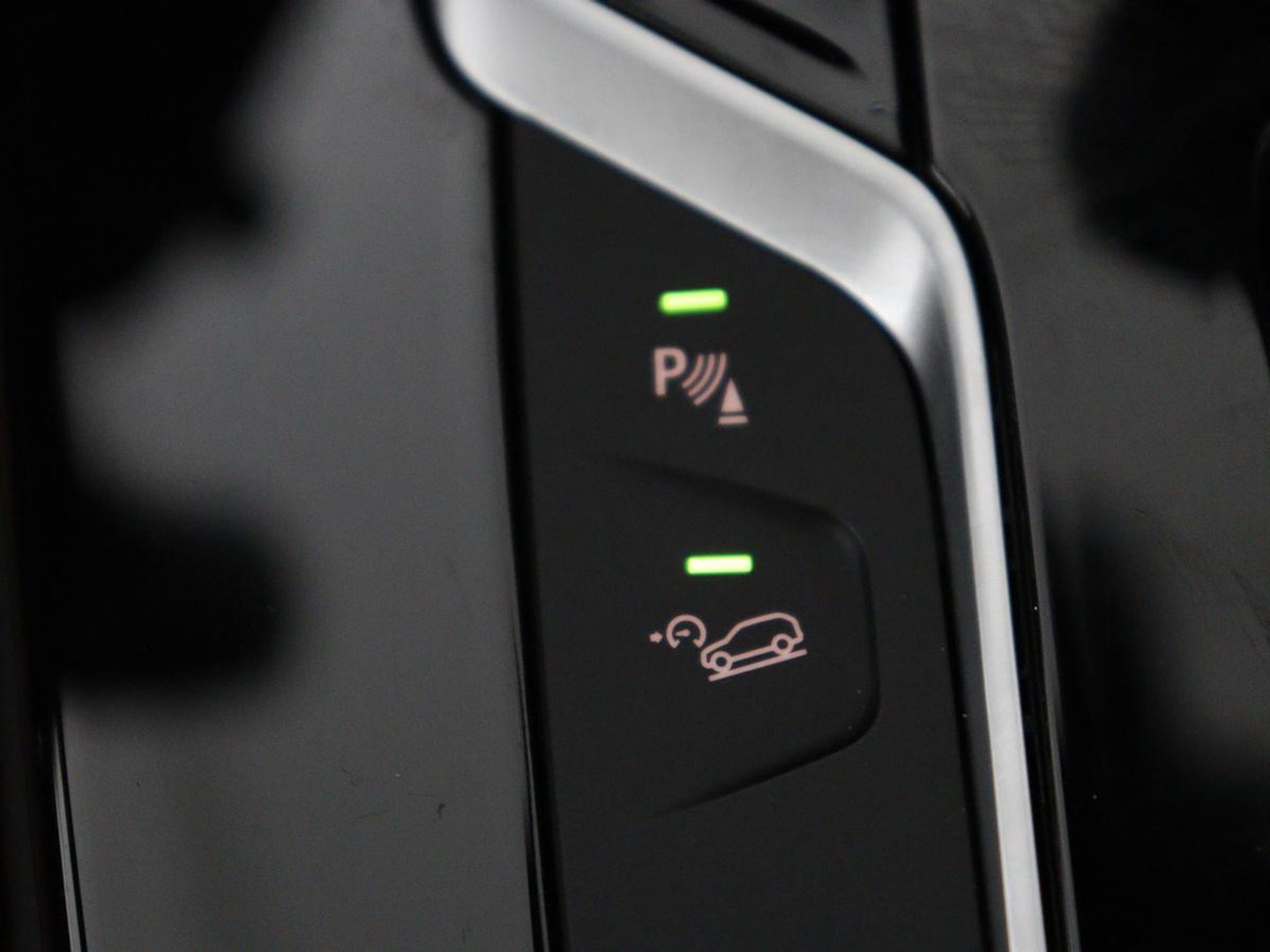 BMW X3 xDrive20i High Executive M-sport | Panoramadak | Head-up | Leder | Adaptive cruise | Camera | Park assist | Climate control | Stoelverwarming | Full LED | 3 zone klimaat |