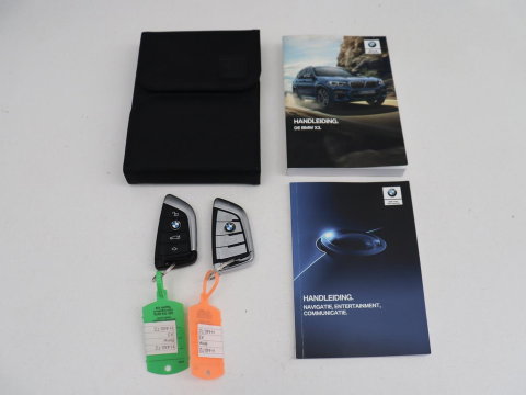 BMW X3 xDrive20i High Executive M-sport | Panoramadak | Head-up | Leder | Adaptive cruise | Camera | Park assist | Climate control | Stoelverwarming | Full LED | 3 zone klimaat |