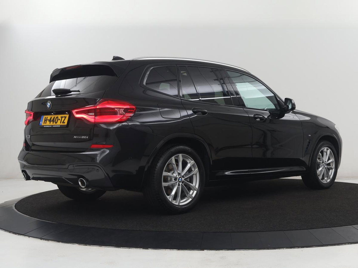 BMW X3 xDrive20i High Executive M-sport | Panoramadak | Head-up | Leder | Adaptive cruise | Camera | Park assist | Climate control | Stoelverwarming | Full LED | 3 zone klimaat |