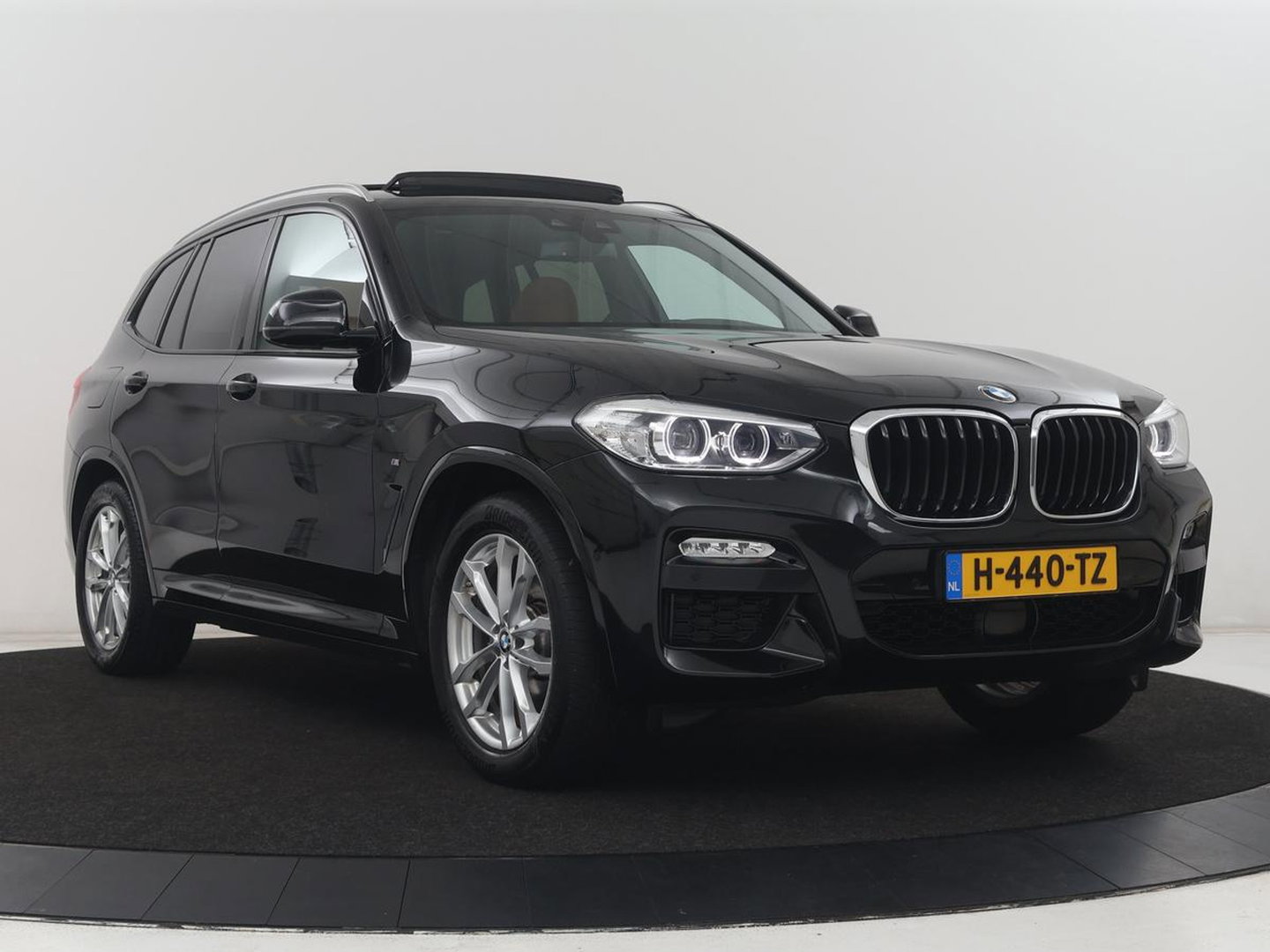 BMW X3 xDrive20i High Executive M-sport | Panoramadak | Head-up | Leder | Adaptive cruise | Camera | Park assist | Climate control | Stoelverwarming | Full LED | 3 zone klimaat |