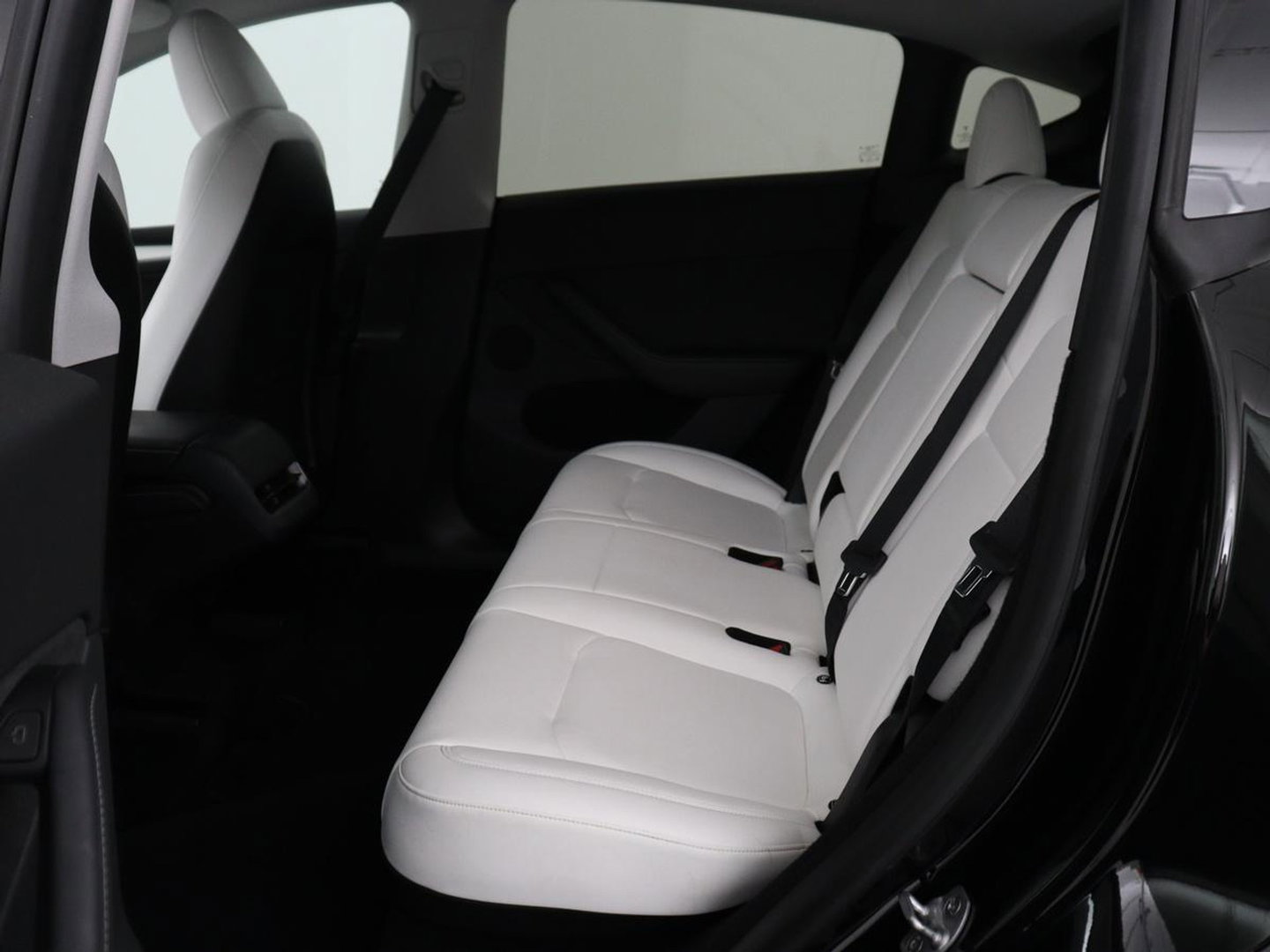 Tesla Model Y Performance AWD 75 kWh | SOH 94.8% | Traffic-Aware Cruise control | Leder | Achterbank verwarming | 21'' | Full LED | Panoramadak |