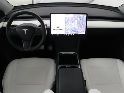 Tesla Model Y Performance AWD 75 kWh | SOH 94.8% | Traffic-Aware Cruise control | Leder | Achterbank verwarming | 21'' | Full LED | Panoramadak |