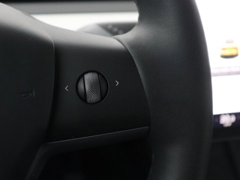 Tesla Model Y Performance AWD 75 kWh | SOH 94.8% | Traffic-Aware Cruise control | Leder | Achterbank verwarming | 21'' | Full LED | Panoramadak |
