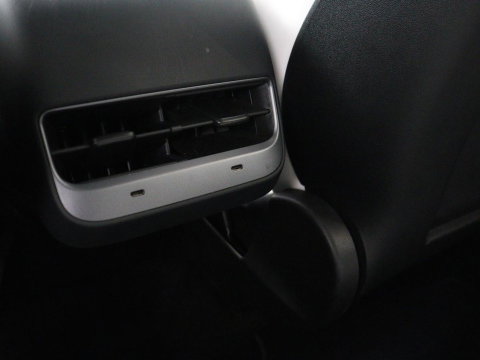 Tesla Model Y Performance AWD 75 kWh | SOH 94.8% | Traffic-Aware Cruise control | Leder | Achterbank verwarming | 21'' | Full LED | Panoramadak |