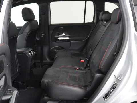 Mercedes-Benz GLB 200 Business Solution AMG 7p. | Panoramadak | Elec. Trekhaak | Half Leder | Memory | Sfeerverlichting | Stoelverwarming | Camera | Park assist |