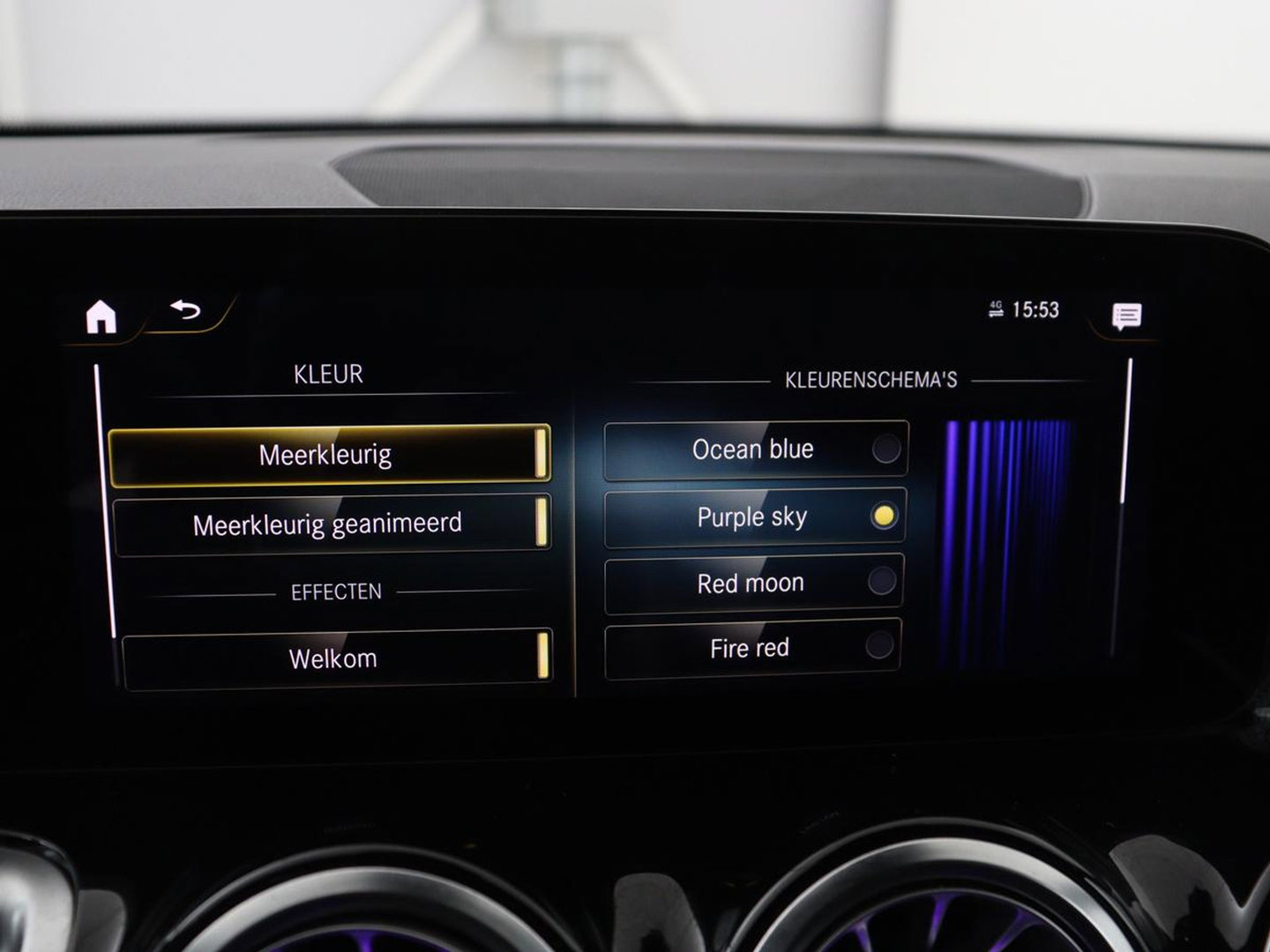 Mercedes-Benz GLB 200 Business Solution AMG 7p. | Panoramadak | Elec. Trekhaak | Half Leder | Memory | Sfeerverlichting | Stoelverwarming | Camera | Park assist |