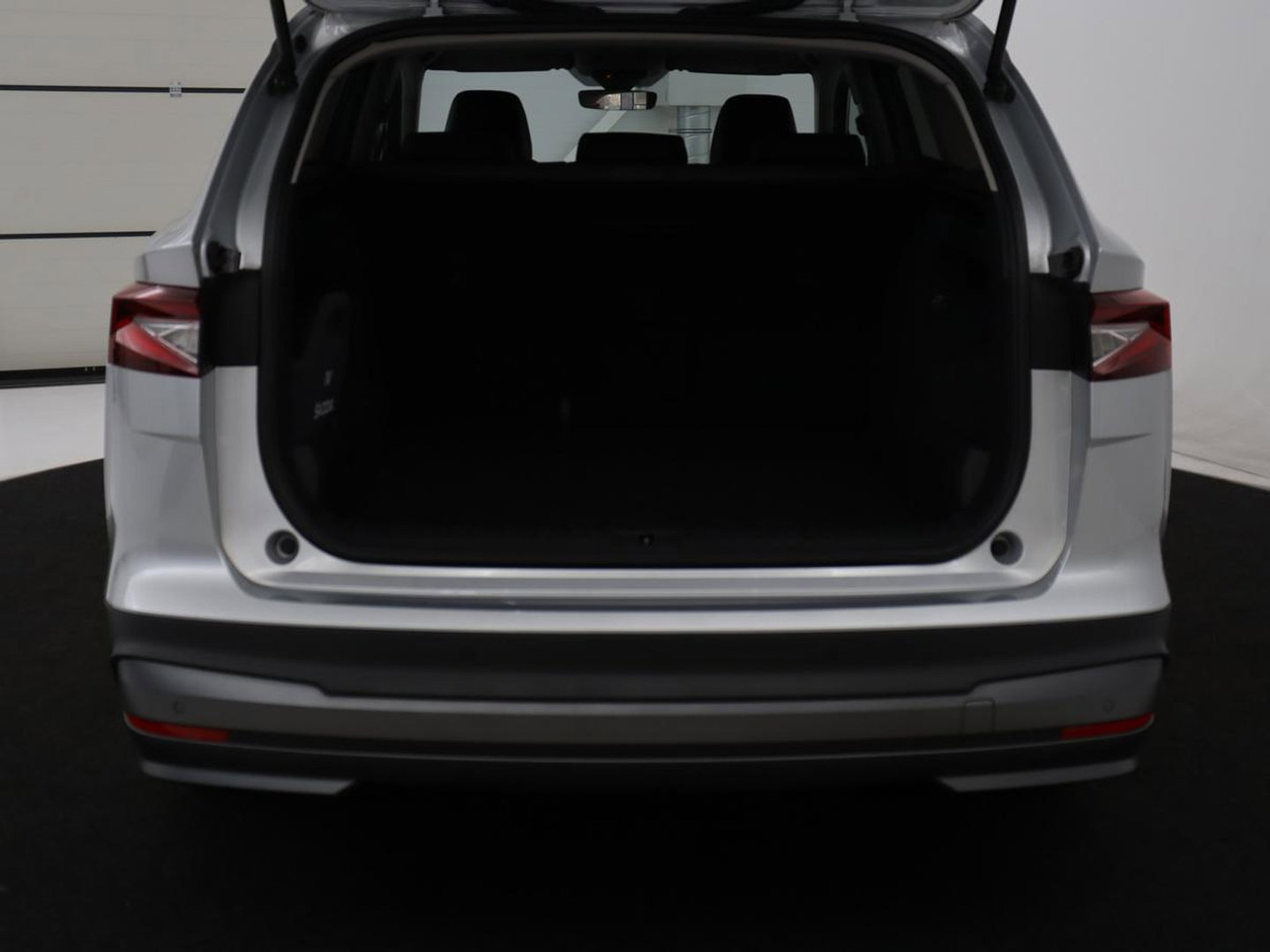 Škoda Enyaq iV 60 | SOH 92,4% | Panoramadak | Stoel/stuur verwarming | Half leder | Adaptive cruise | Carplay | Virtueel dashboard | Sfeerverlichting | Climate control | Camera | Park assist |