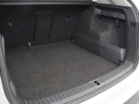 Škoda Enyaq iV 60 | SOH 92,4% | Panoramadak | Stoel/stuur verwarming | Half leder | Adaptive cruise | Carplay | Virtueel dashboard | Sfeerverlichting | Climate control | Camera | Park assist |