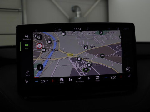 Škoda Enyaq iV 60 | SOH 92,4% | Panoramadak | Stoel/stuur verwarming | Half leder | Adaptive cruise | Carplay | Virtueel dashboard | Sfeerverlichting | Climate control | Camera | Park assist |