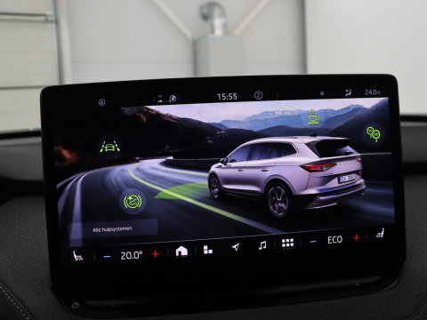 Škoda Enyaq iV 60 | SOH 92,4% | Panoramadak | Stoel/stuur verwarming | Half leder | Adaptive cruise | Carplay | Virtueel dashboard | Sfeerverlichting | Climate control | Camera | Park assist |