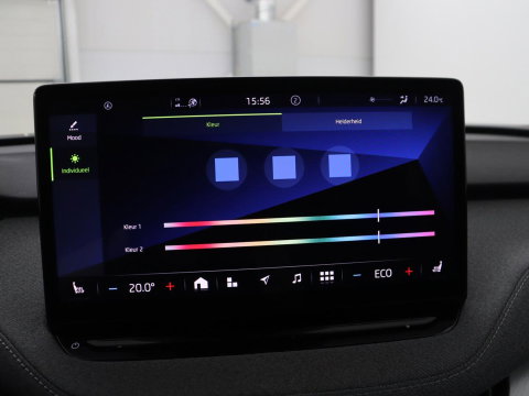 Škoda Enyaq iV 60 | SOH 92,4% | Panoramadak | Stoel/stuur verwarming | Half leder | Adaptive cruise | Carplay | Virtueel dashboard | Sfeerverlichting | Climate control | Camera | Park assist |