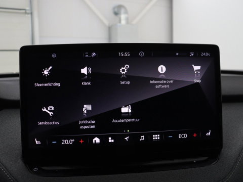 Škoda Enyaq iV 60 | SOH 92,4% | Panoramadak | Stoel/stuur verwarming | Half leder | Adaptive cruise | Carplay | Virtueel dashboard | Sfeerverlichting | Climate control | Camera | Park assist |