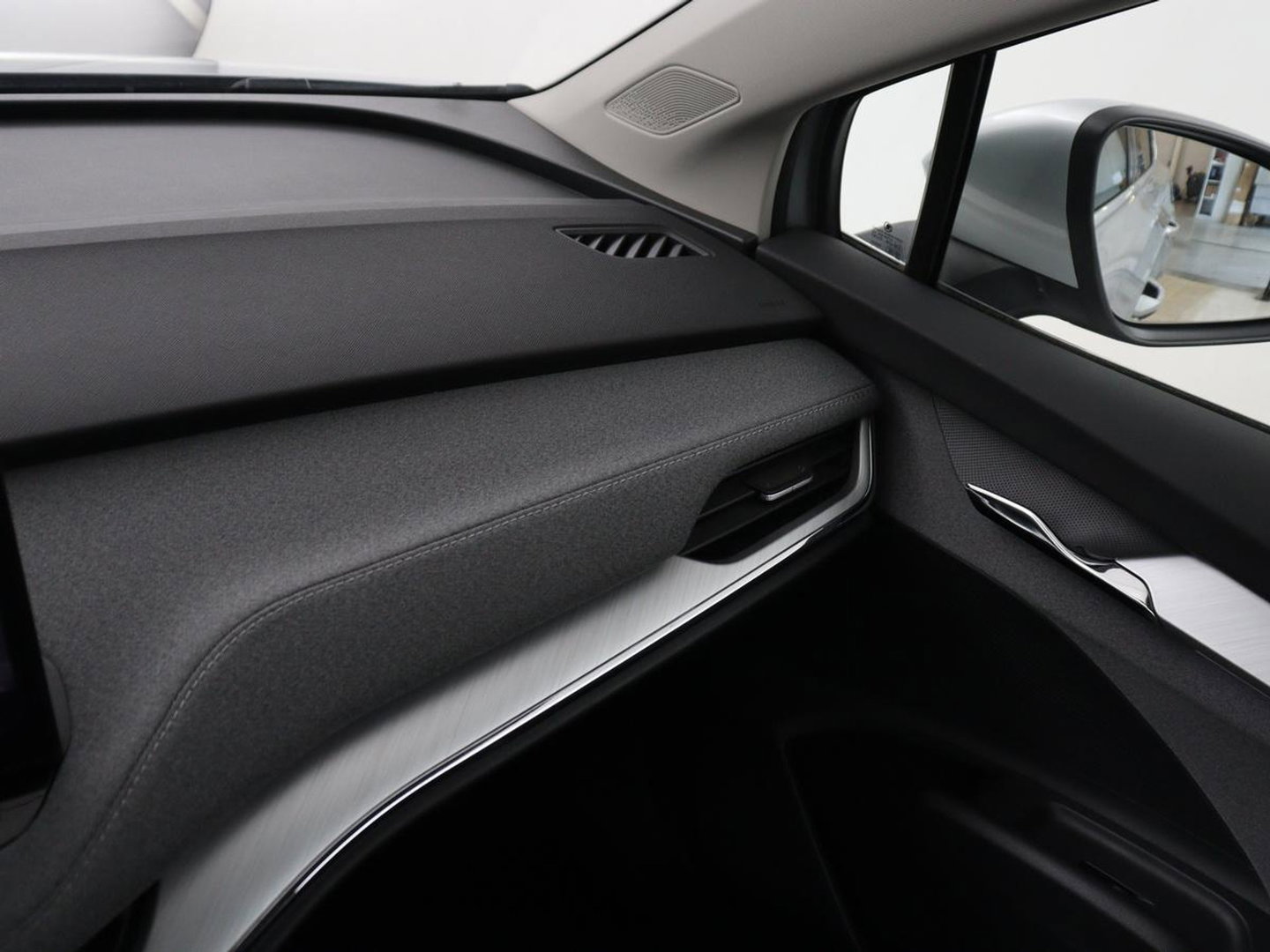 Škoda Enyaq iV 60 | SOH 92,4% | Panoramadak | Stoel/stuur verwarming | Half leder | Adaptive cruise | Carplay | Virtueel dashboard | Sfeerverlichting | Climate control | Camera | Park assist |