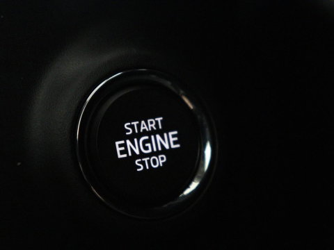 Škoda Enyaq iV 60 | SOH 92,4% | Panoramadak | Stoel/stuur verwarming | Half leder | Adaptive cruise | Carplay | Virtueel dashboard | Sfeerverlichting | Climate control | Camera | Park assist |