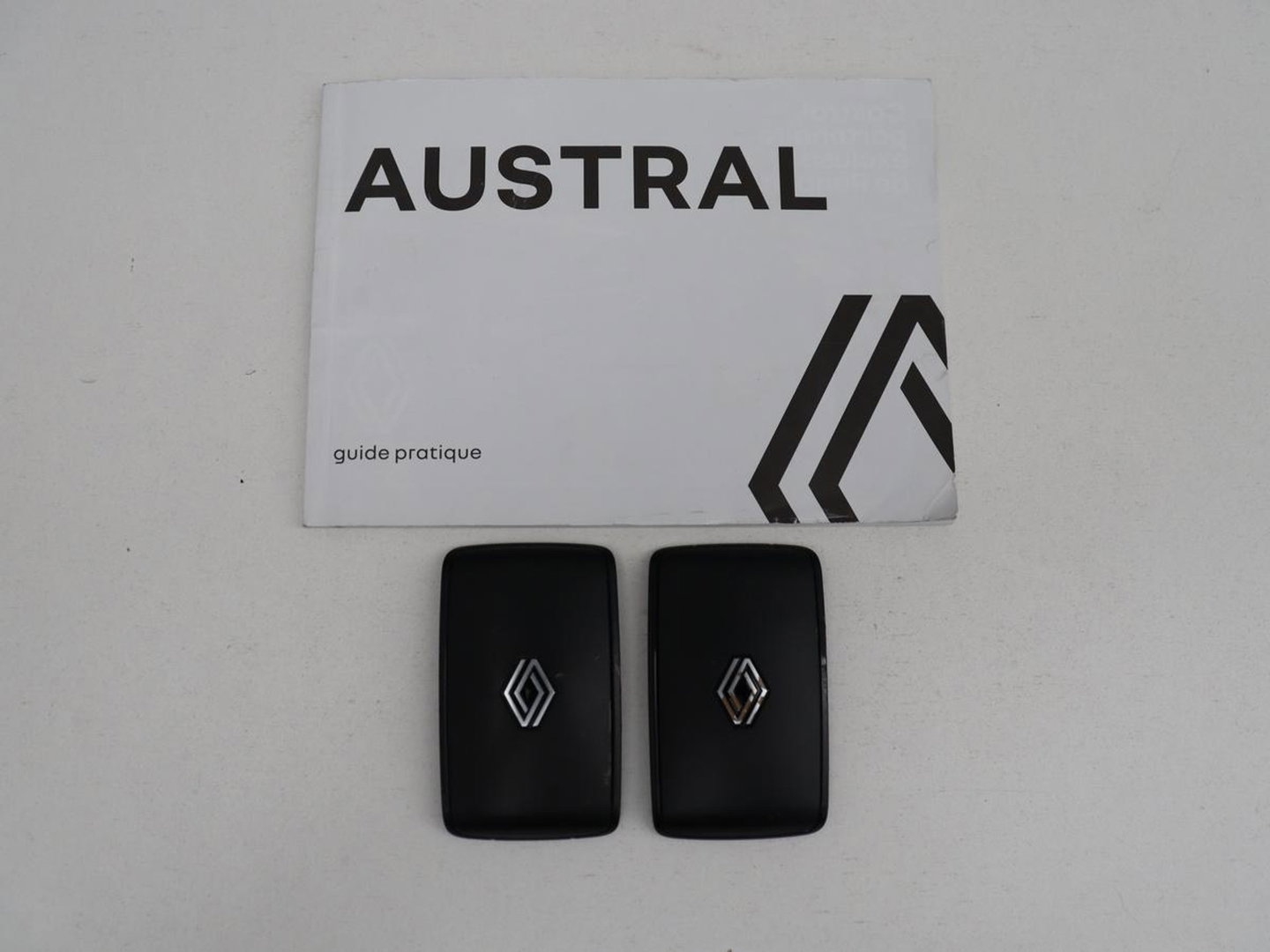 Renault Austral 1.3 mild hybrid | SOH 92,4% | Half leder | Climate control | Carplay | Virtual Dashboard | Adaptive Cruise | Camera | Park assist |