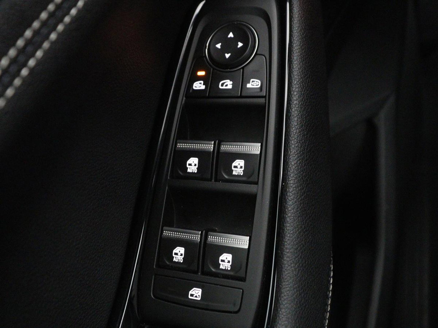 Renault Austral 1.3 mild hybrid | SOH 92,4% | Half leder | Climate control | Carplay | Virtual Dashboard | Adaptive Cruise | Camera | Park assist |