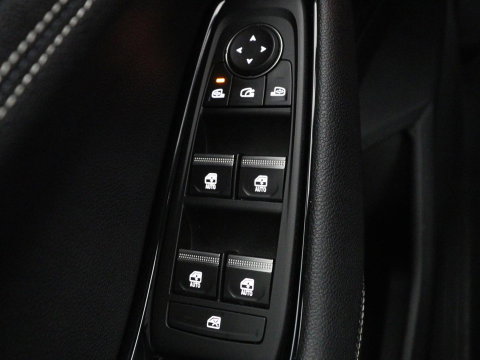 Renault Austral 1.3 mild hybrid | SOH 92,4% | Half leder | Climate control | Carplay | Virtual Dashboard | Adaptive Cruise | Camera | Park assist |