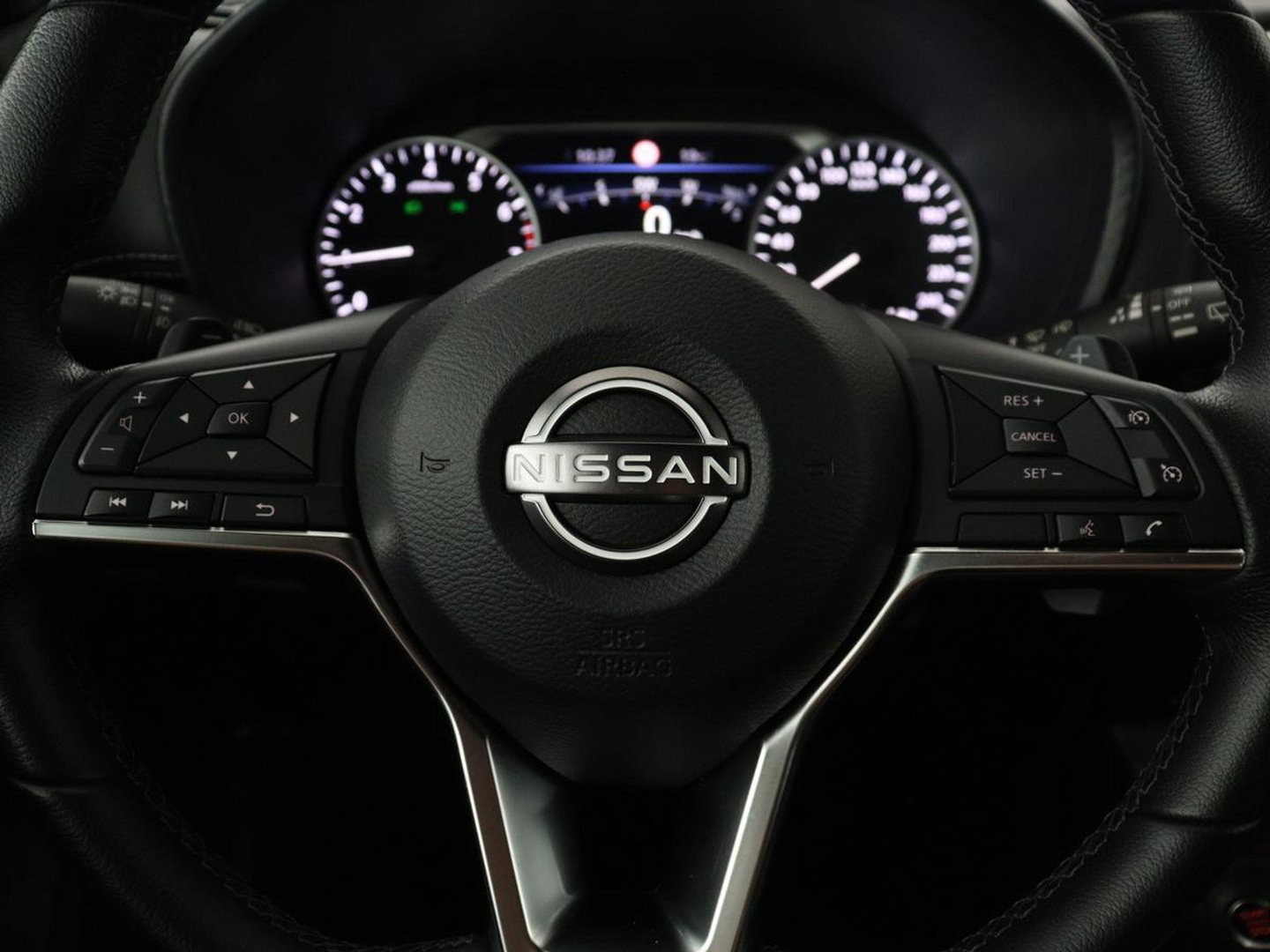 Nissan Juke 1.0 DIG-T N-Design | Half leder | Carplay | Cruise control | Park assist | Camera | Climate control | Keyless | Lichtmetaal 19" |